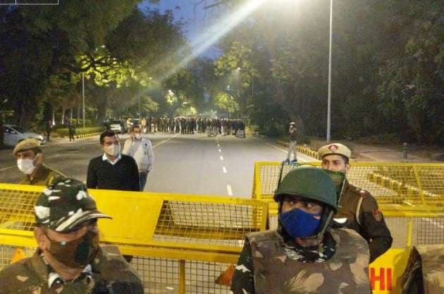 Delhi blast  CCTV shows cab at site  letter warns of  trailer