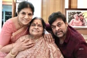 Chiranjeevi s tweet seeking blessings from mother wins hearts on the internet