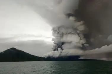 Indonesia tsunami  Volcan