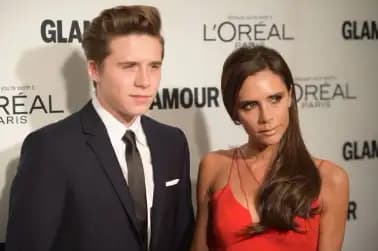 Brooklyn Beckham to bag f