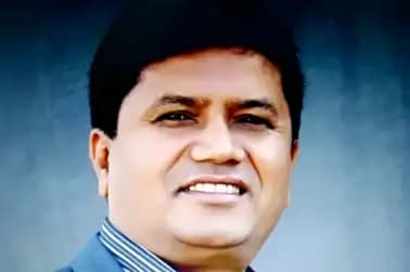 Nepal   s tourism minister