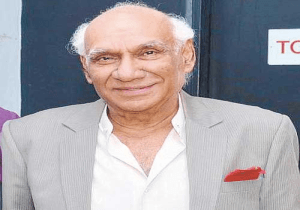 SRK, 9 actresses mark Yash Chopra's 81st birth anniversary