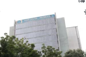 SBI employees pledge Rs 1