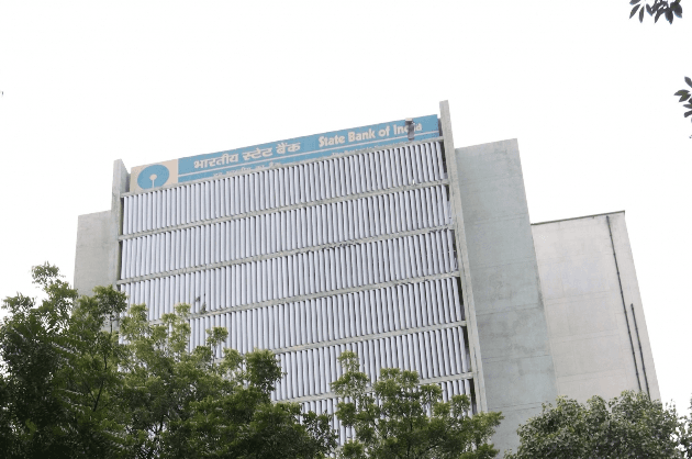 SBI employees pledge Rs 1