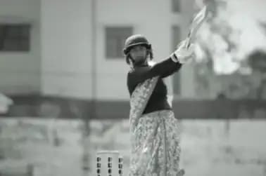 Mithali playing cricket i