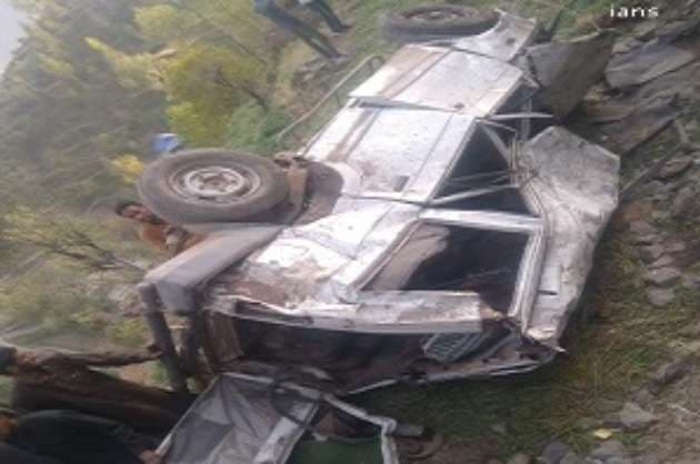 7 of marriage party killed in road accident in J K s Poonch