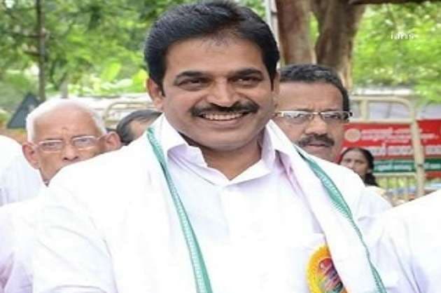 State polls debacle  In Delhi it s G 23 against Rahul  in Kerala it s against K C Venugopal