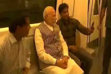 PM takes a surprise metro
