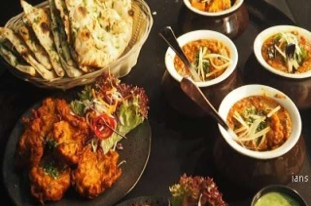 Un complicate the act of eating   Rujuta Diwekar