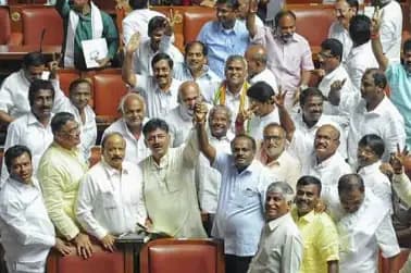 Kumaraswamy wins trust vo