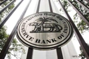 Lower inflation target to hurt growth  but will bring financial stability  RBI study
