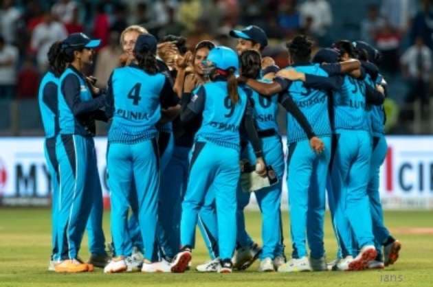 Supernovas beat Velocity by 4 runs to win Women s T20 Challenge