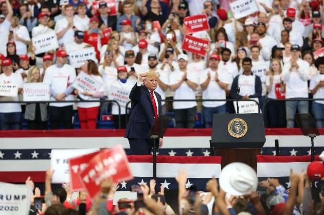 Trump holds Tulsa rally despite coronavirus fears