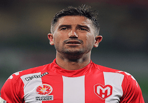 Australian footballer Harry Kewell to announce retirement