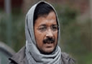 Kejriwal visits Bismillah Khan's tomb