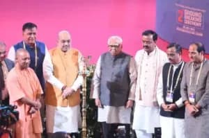 Amit Shah justifies Yogi