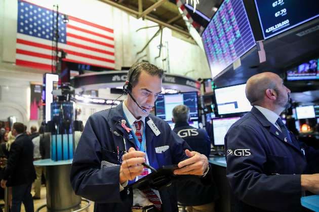 US stocks end higher as tech shares rally