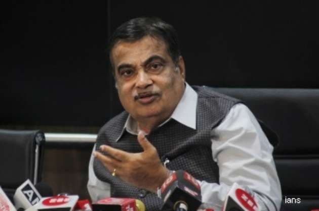 Roll out  Flex Fuel Vehicles  within a year  Gadkari to industry