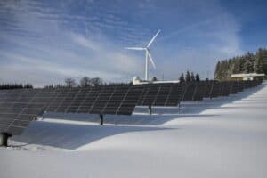 Mahindra Group to Fund Hybrid Renewable Energy Project with ₹1,200 Crore