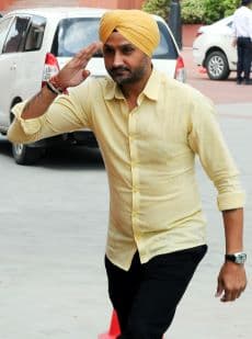 Harbhajan Singh Asks for Expansion of Amritsar Airport, Flights to USA, Canada