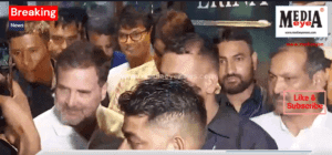 Rahul Gandhi Enjoys Ice Cream After Dinner at Srinagar’s Lal Chowk
