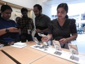 Jobs in India: Apple Plans to Employ 5-6 Lakh People