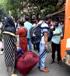 Bangladesh Unrest: People Arrive in Kolkata from Bangladesh by Special Buses Amid Violence in Bangladesh