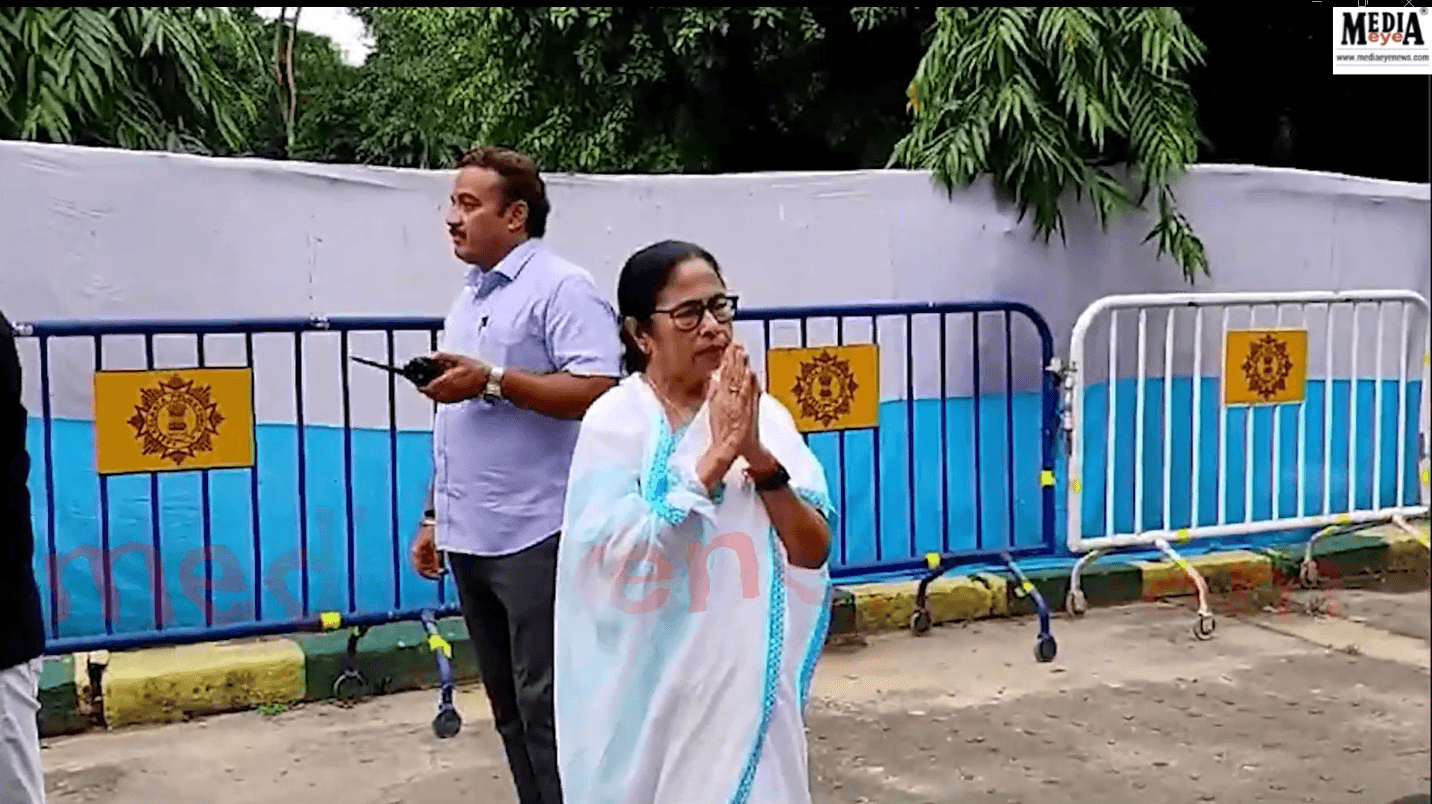 Mamata Banerjee Appeals to People Regarding Bangladesh Violence, "Avoid Giving Provocative Speeches"