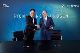 BMW Plans to Launch 1st Hydrogen-Powered Electric Car in 2028
