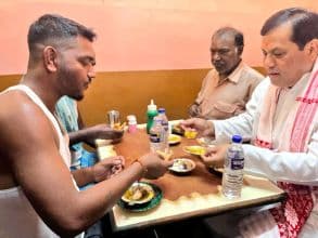 Union Minister Enjoys Breakfast with Rickshaw, Cart Pullers in Dibrugarh