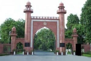 Supreme Court Overturns 1967 Order Denying Minority Status to Aligarh Muslim University; New Bench to Decide