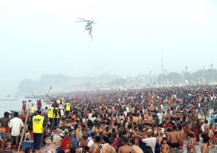 Maha Kumbh 2025: Rose Petals Showered On Devotees Marking Last Holy Dip on Maha Shivratri