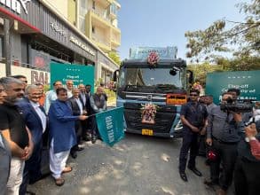 Nitin Gadkari Flags Off India’s 1st Road Train For Long-Haul Transportation
