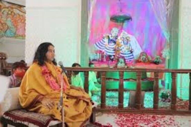 Hydraulic Holi to Be Played Today at Shri Priyakant Ju Temple in Vrindavan