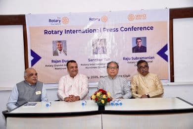 Rotarian Sangkoo Yun Visits Mumbai
