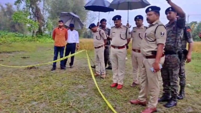 Five Cops Hurt in Encounter With Criminal Wanted for Tanishq Heists in Bihar
