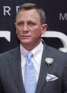 Daniel Craig Reveals Why He Wasn’t Embarrassed Filming Gay Love Scenes For ‘Queer’
