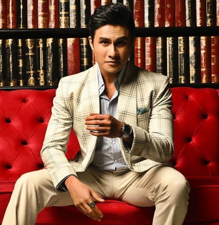 Ritwik Bhowmik: Kolkata is Stuck in Time Yet It Is Futuristic