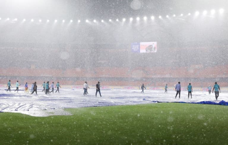 IPL 2025: Rain Plays Spoilsport As Sunrisers Hyderabad Crash Out of Playoff Race