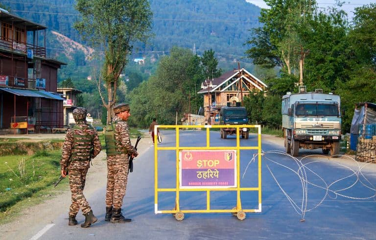 7 Killed in Pakistan LoC Shelling; J&K L-G Orders Evacuation of Civilians From Vulnerable Areas