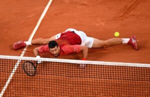 Djokovic Survives Knee Scare To Enter Semi Final in Geneva