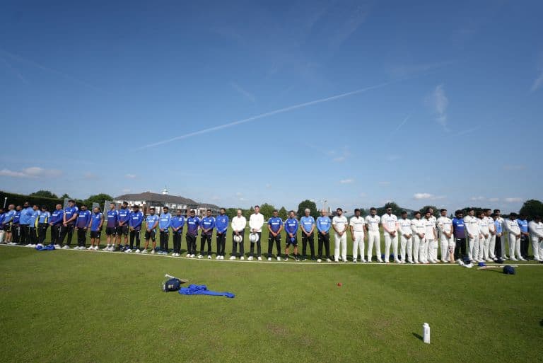 Players in England Wear Black Armbands, Observe a Minute's Silence in Memory of Ahmedabad Plane Crash Victims