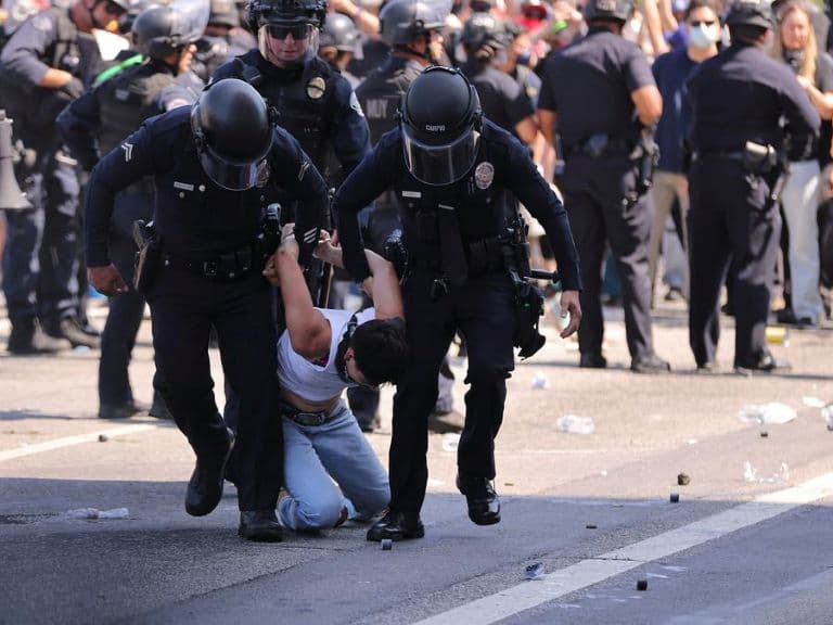 After LA, Protests Spread to New York, Chicago and Other US Cities