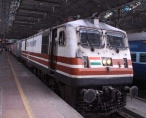 Ten Passengers Fall from Moving Local Train Near Mumbai, One Dies