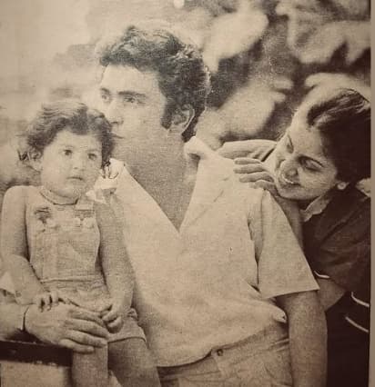 Neetu Kapoor Treats With a Rare Pic of Rishi Kapoor With Baby Riddhima