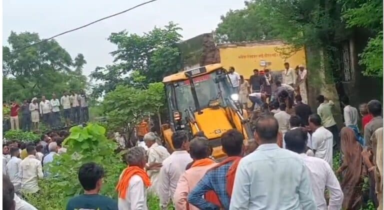 School Building Collapses in Raj's Jhalawar, Many Students Feared Trapped