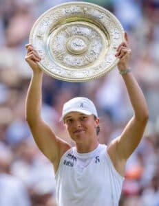 Iga Swiatek’s First Wimbledon Win Revives World No. 1 Chase 