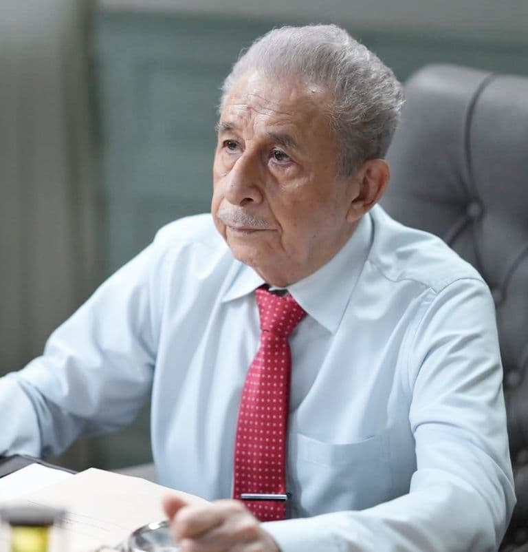 Striking Resemblance! Naseeruddin Shah's First Look as J.R.D. Tata Out
