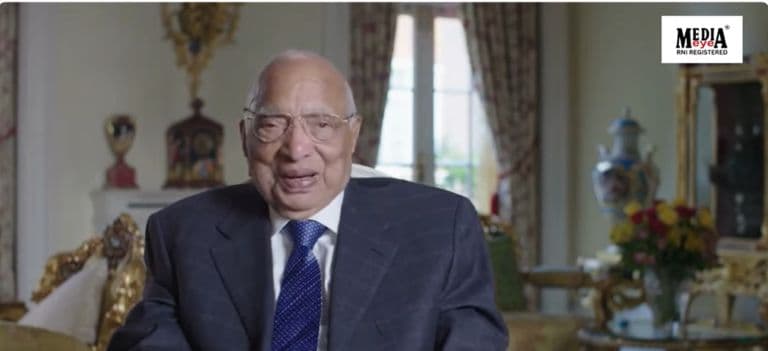When Industrialist Mittal Met Modi in Servant Quarters