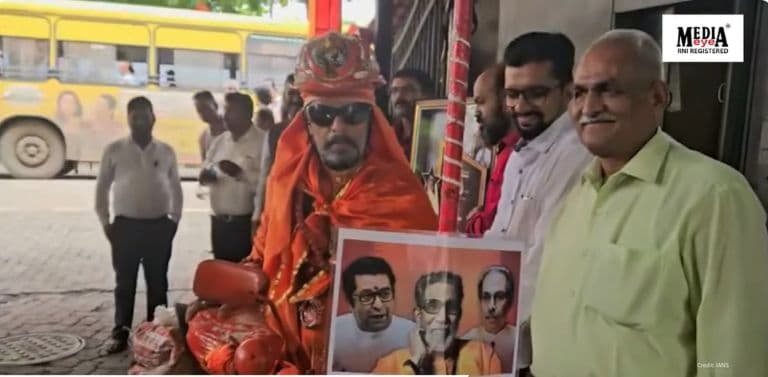 Supporters Gather Outside Uddhav Thackeray's Residence to Celebrate His Birthday